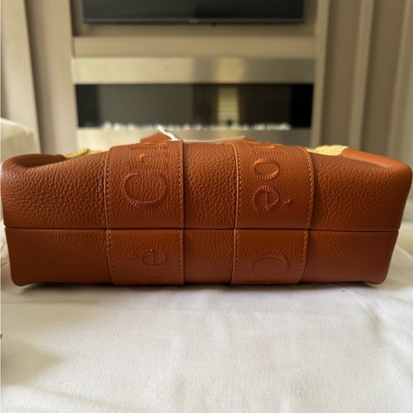 Brand New Chloé small Woody tote bag (caramel brown leather woven raffia design) - Picture 11 of 16